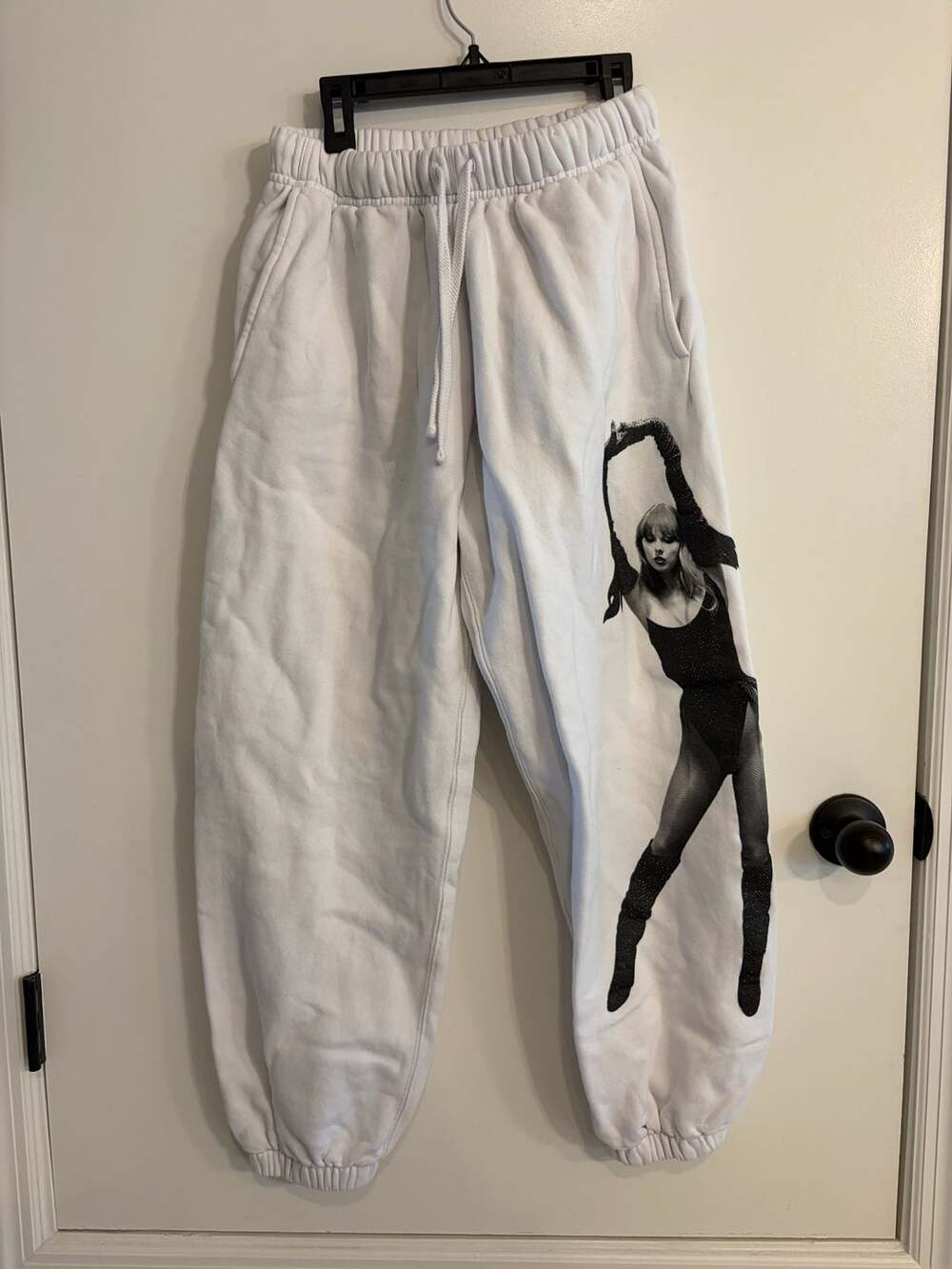 Taylor Swift The Life of a Showgirl Shiny Bug White Sweatpants